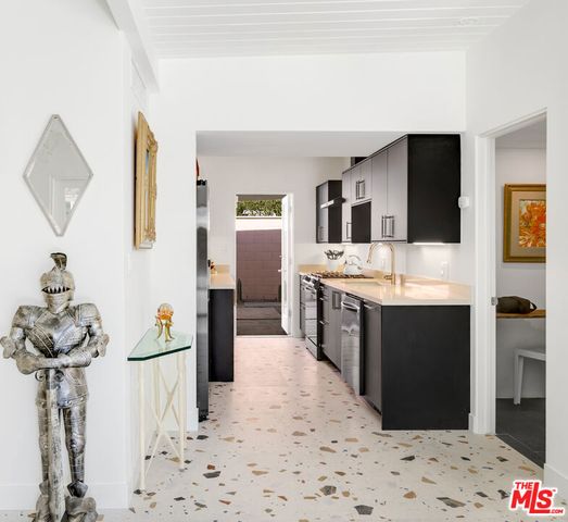 1818 N Berne Drive, Palm Springs, CA 92262