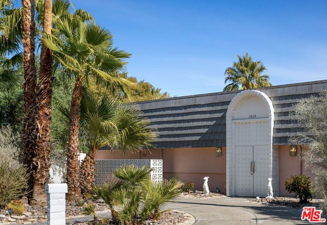 1818 N Berne Drive, Palm Springs, CA 92262