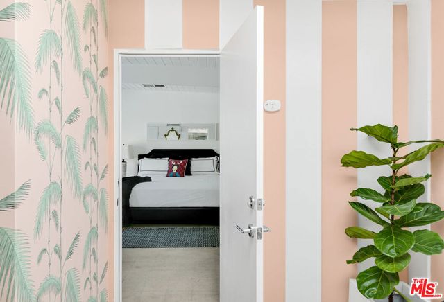 1818 N Berne Drive, Palm Springs, CA 92262