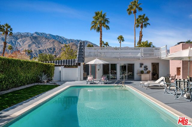 1818 N Berne Drive, Palm Springs, CA 92262