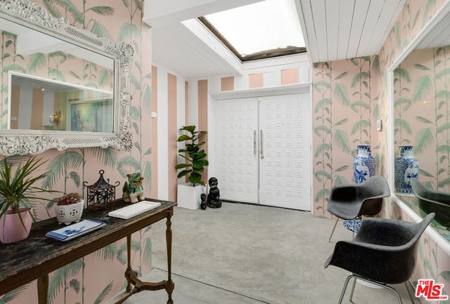 1818 N Berne Drive, Palm Springs, CA 92262
