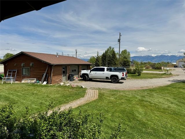 1075 Bulltail Road, Belgrade, MT 59714