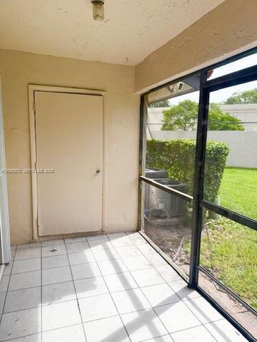 8951 W Sunrise Boulevard, Plantation, FL 33322