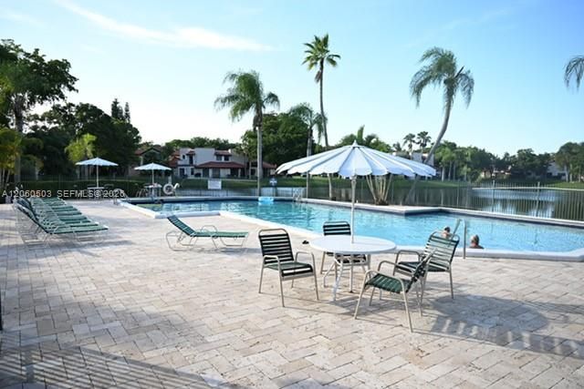 8951 W Sunrise Boulevard, Plantation, FL 33322