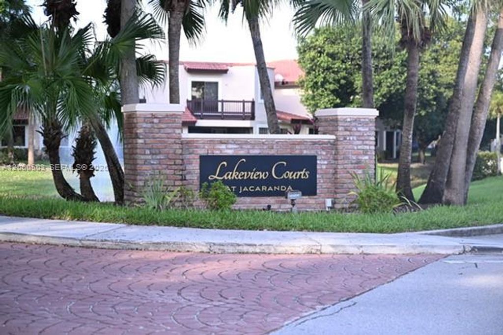 8951 W Sunrise Boulevard, Plantation, FL 33322