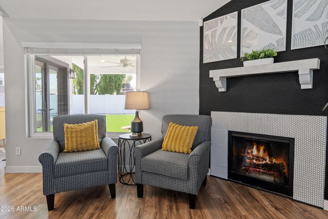 2213 W IRMA Lane, Phoenix, AZ 85027