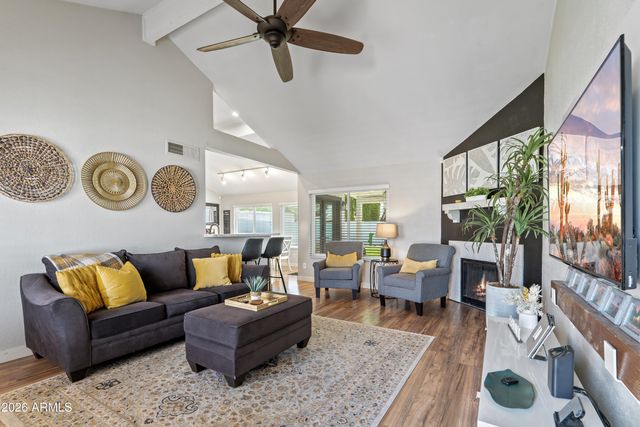 2213 W IRMA Lane, Phoenix, AZ 85027