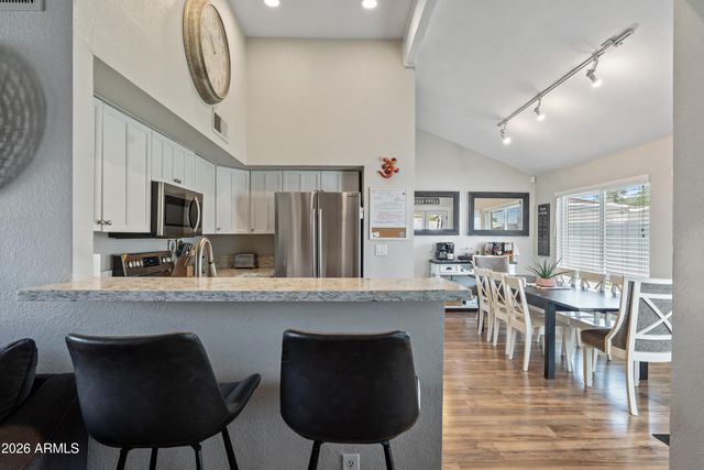 2213 W IRMA Lane, Phoenix, AZ 85027