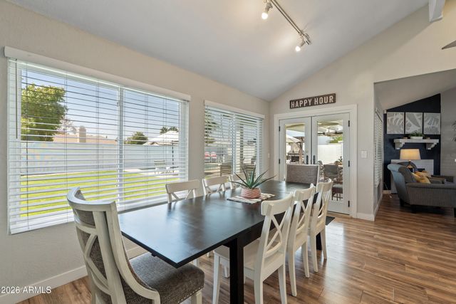 2213 W IRMA Lane, Phoenix, AZ 85027