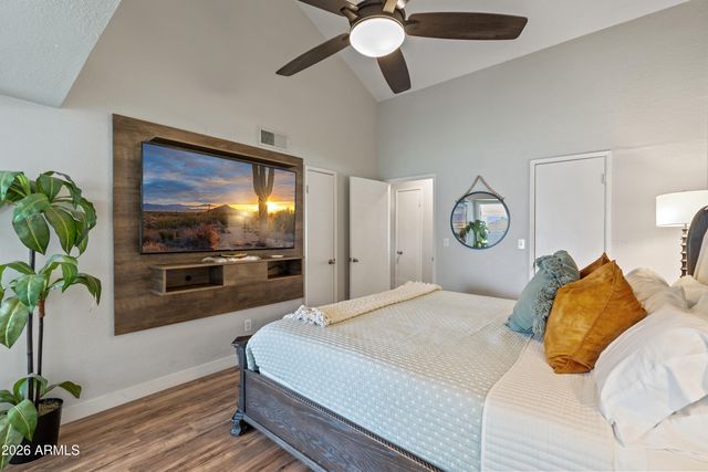 2213 W IRMA Lane, Phoenix, AZ 85027