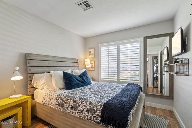 2213 W IRMA Lane, Phoenix, AZ 85027