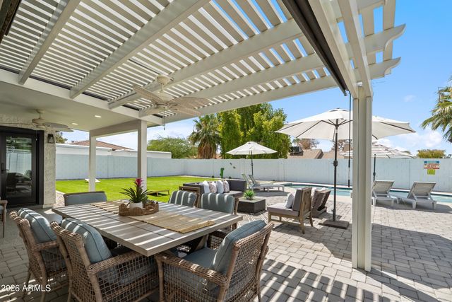 2213 W IRMA Lane, Phoenix, AZ 85027