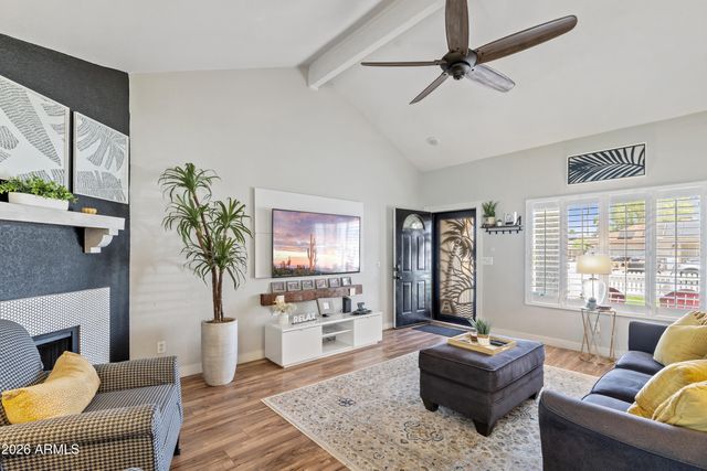 2213 W IRMA Lane, Phoenix, AZ 85027