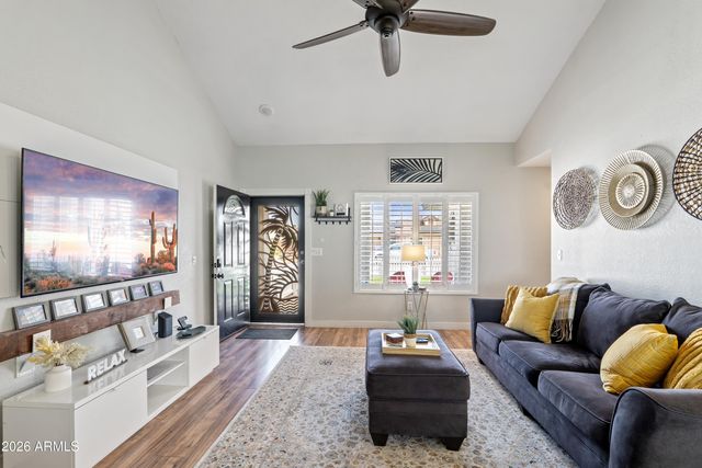 2213 W IRMA Lane, Phoenix, AZ 85027