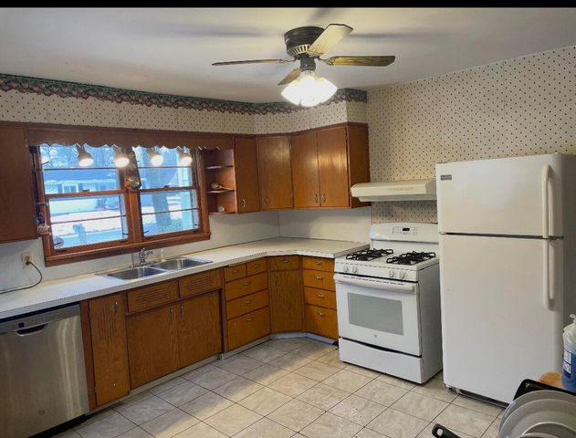 818 Clark Street, Muskegon, MI 49442