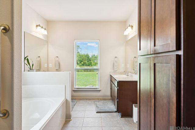 8661 Sandpiper Street, Denham Springs, LA 70706