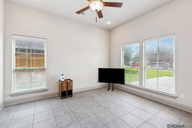 8661 Sandpiper Street, Denham Springs, LA 70706
