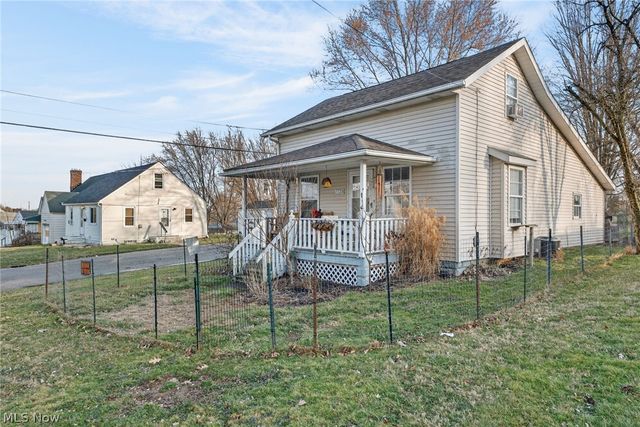 1528 22nd Street NE, Canton, OH 44714