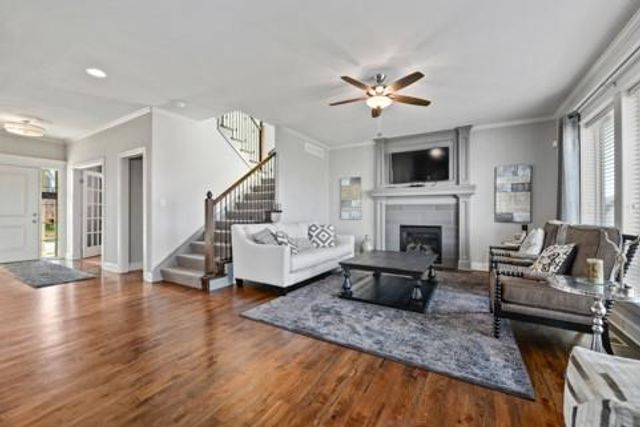 12533 S Hedge Court, Olathe, KS 66061