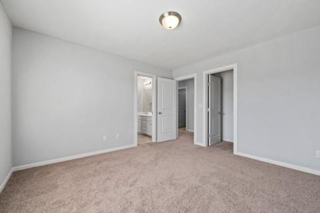 12533 S Hedge Court, Olathe, KS 66061