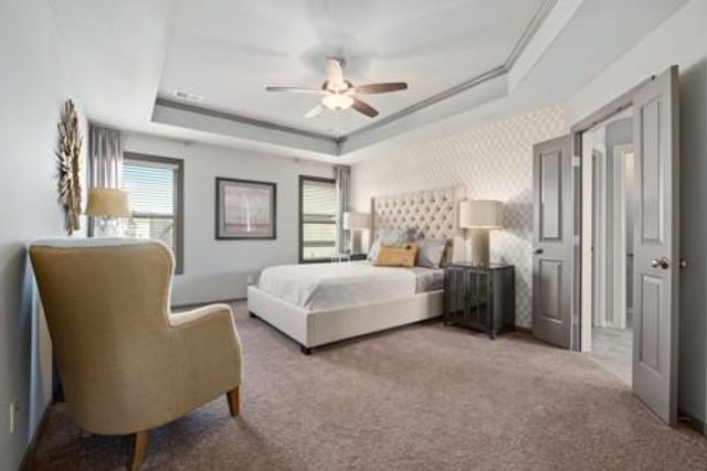 12533 S Hedge Court, Olathe, KS 66061