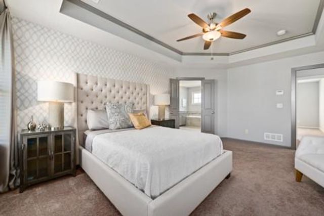 12533 S Hedge Court, Olathe, KS 66061