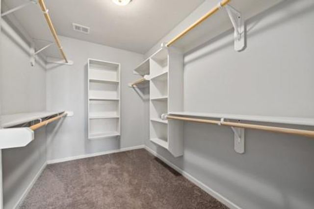 12533 S Hedge Court, Olathe, KS 66061