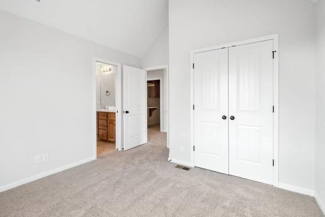 12533 S Hedge Court, Olathe, KS 66061