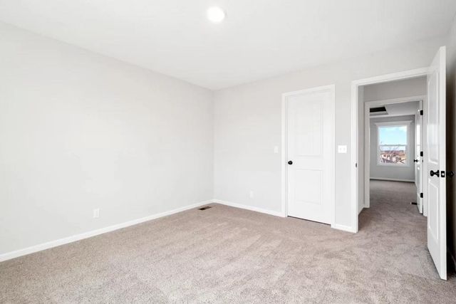 12533 S Hedge Court, Olathe, KS 66061