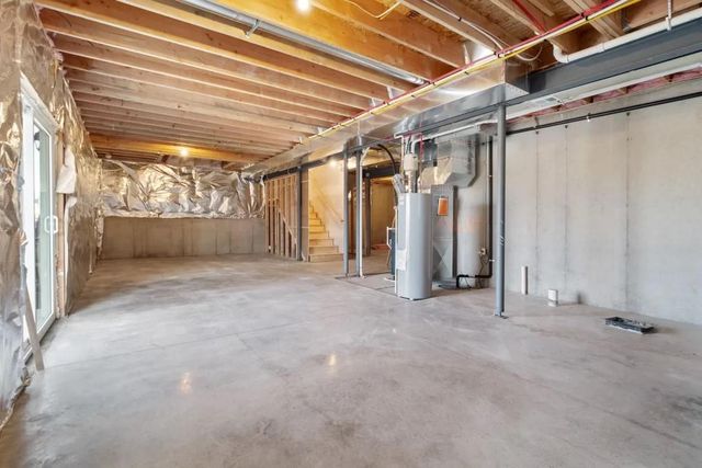 12533 S Hedge Court, Olathe, KS 66061