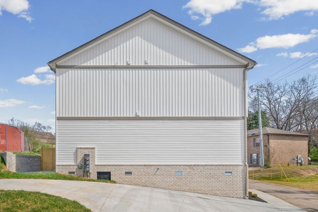 330 S 7th Street A, Clarksville, TN 37040