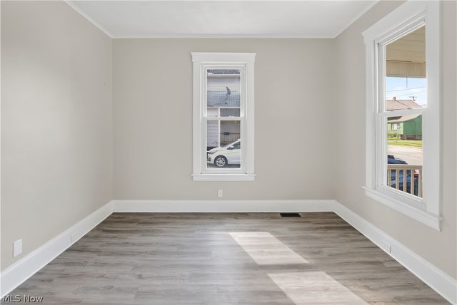 127 4th Street, Elyria, OH 44035