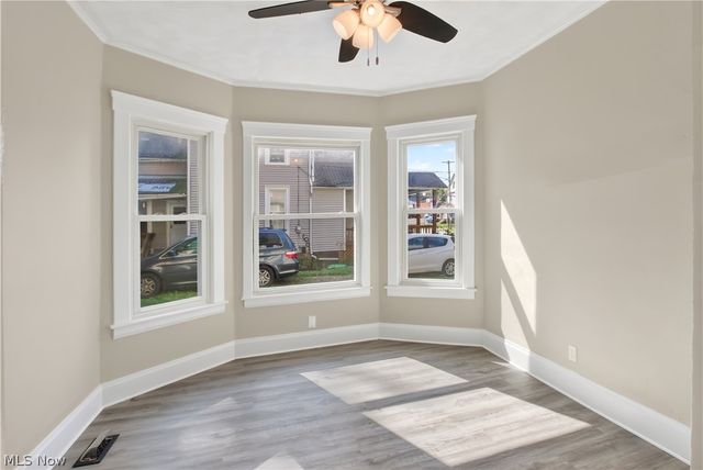 127 4th Street, Elyria, OH 44035