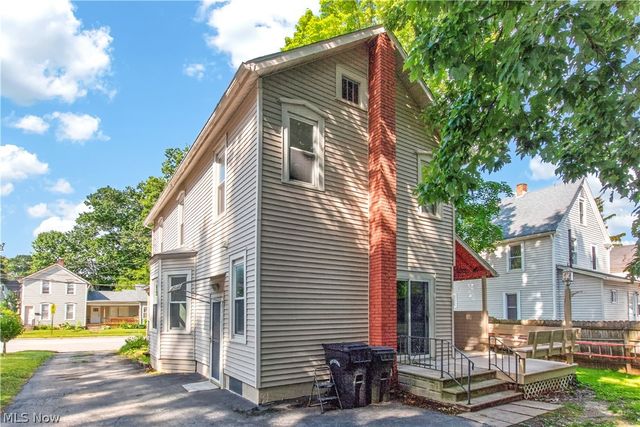 127 4th Street, Elyria, OH 44035