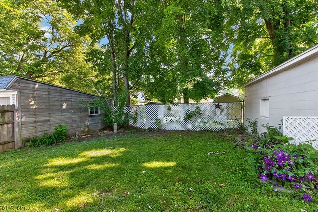 127 4th Street, Elyria, OH 44035