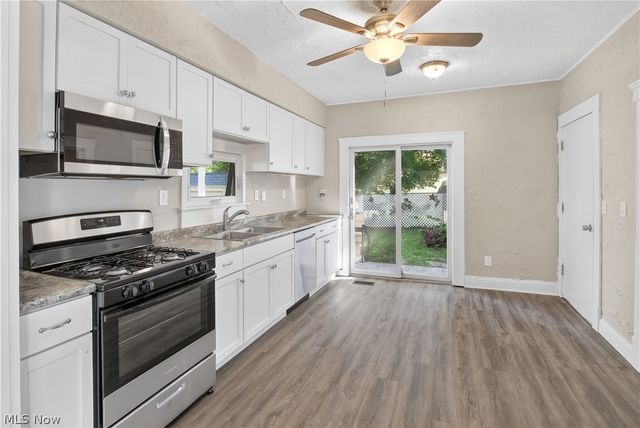 127 4th Street, Elyria, OH 44035