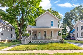 127 4th Street, Elyria, OH 44035