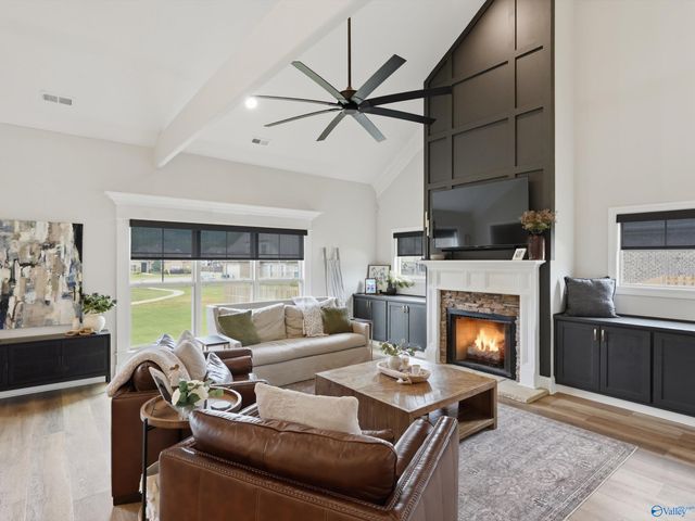 9116 Wagon Pass Way, Owens Cross Roads, AL 35763