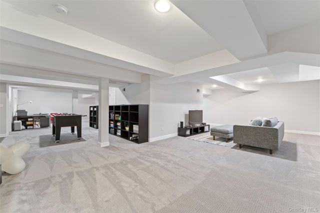 1 Grand Park Avenue, Scarsdale, NY 10583