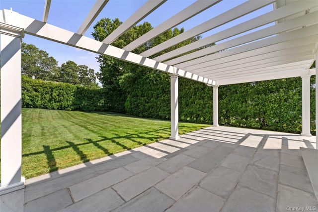 1 Grand Park Avenue, Scarsdale, NY 10583