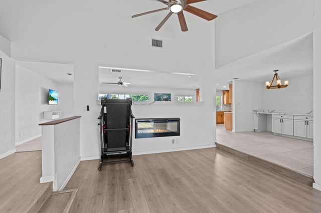 8560 NW 2nd Street, Coral Springs, FL 33071