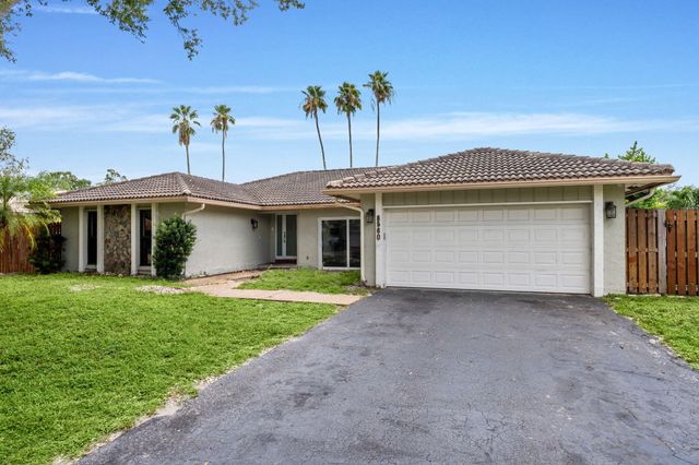 8560 NW 2nd Street, Coral Springs, FL 33071