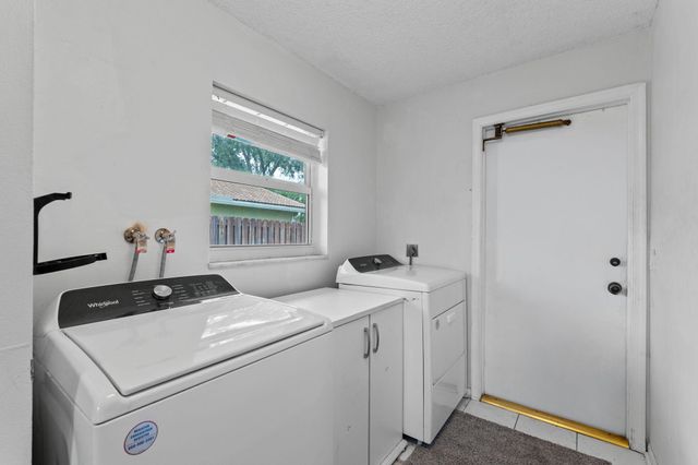 8560 NW 2nd Street, Coral Springs, FL 33071