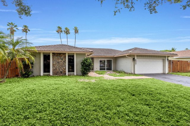 8560 NW 2nd Street, Coral Springs, FL 33071