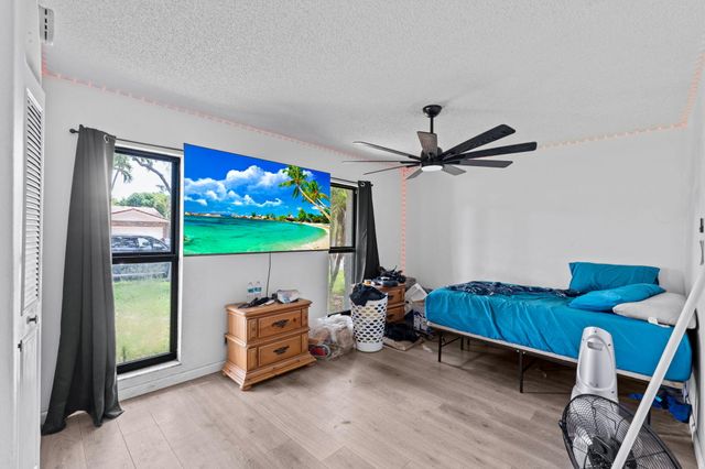 8560 NW 2nd Street, Coral Springs, FL 33071