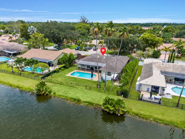 8560 NW 2nd Street, Coral Springs, FL 33071