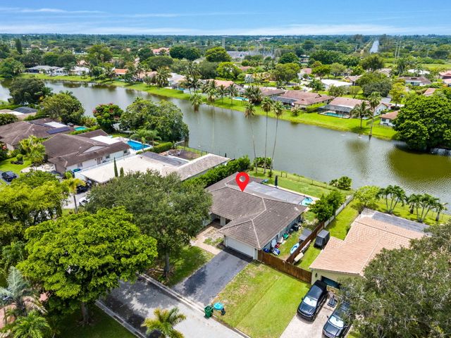 8560 NW 2nd Street, Coral Springs, FL 33071