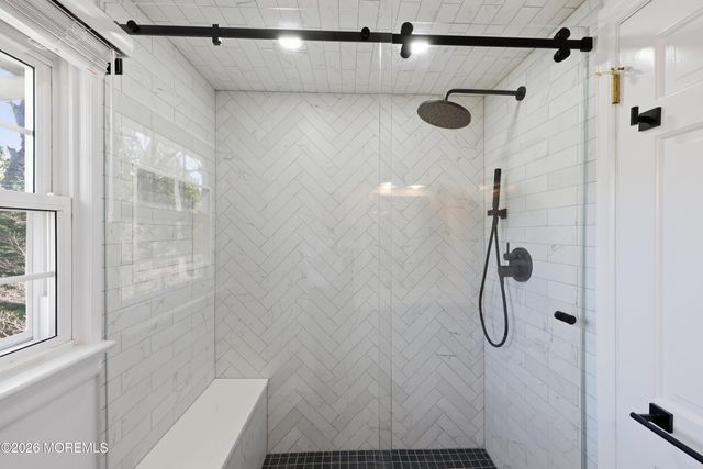 51 Beechwood Drive, Shrewsbury Boro, NJ 07702