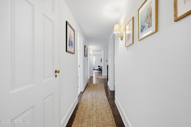 51 Beechwood Drive, Shrewsbury Boro, NJ 07702