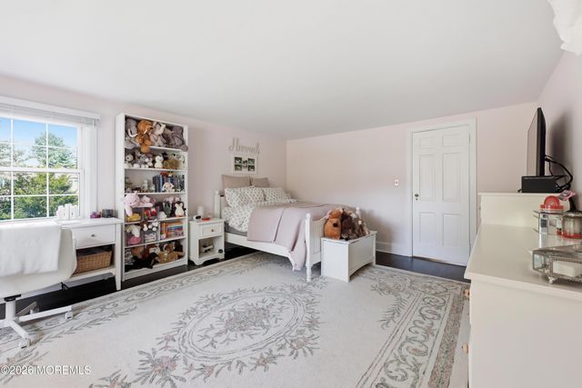 51 Beechwood Drive, Shrewsbury Boro, NJ 07702